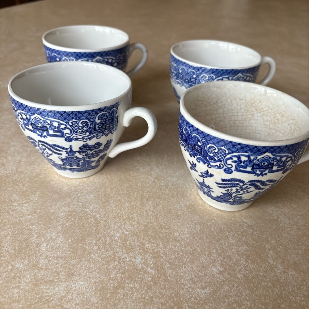 Blue Willow Vintage Tea Cups